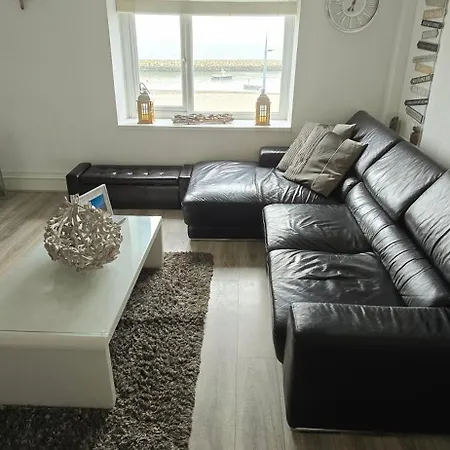 4 Harbour Views Apartment Rhos-on-Sea Exterior photo